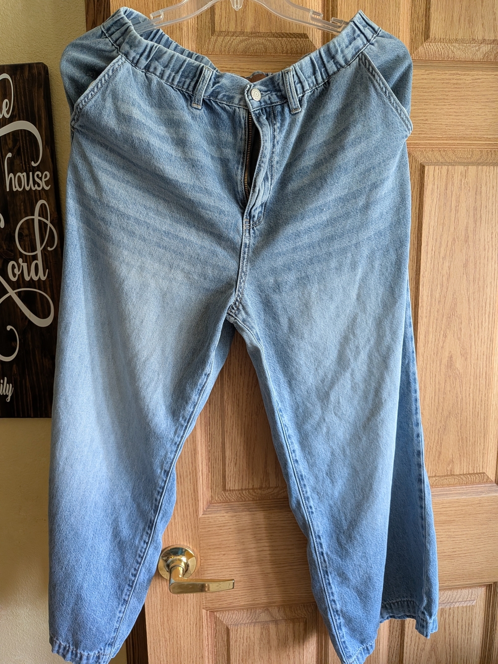Judy Blue Light Wash Relaxed Jeans. Worn Once Then Laundered. Short 26 Inch Inse